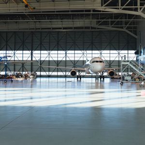 芬兰航空技术服务公司为芬兰航空公司位nba季后赛欧宝于赫尔辛基-万塔机场的机库提供部件维修服务