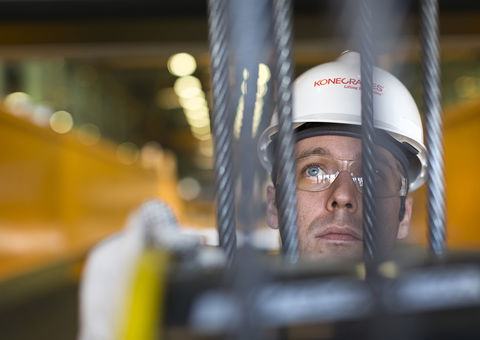 Konecranes technician and hoist