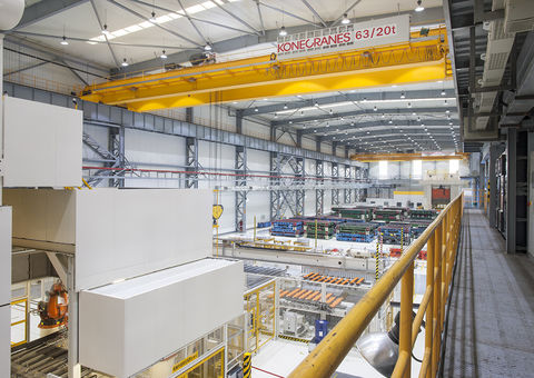 Overhead crane in automotive industry